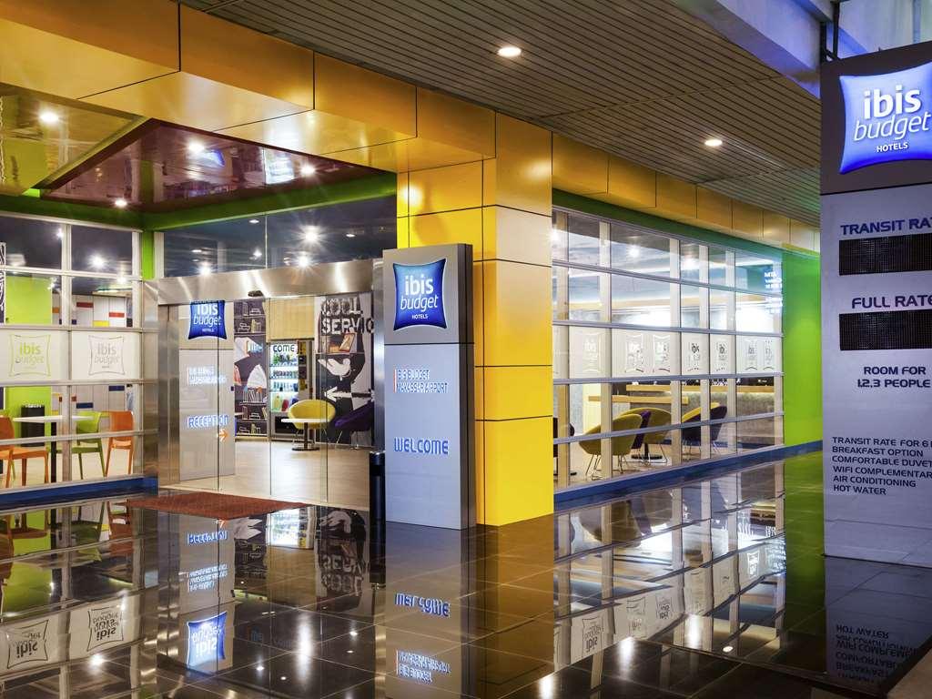 Cordia Hotel Makassar Airport Manda Екстер'єр фото