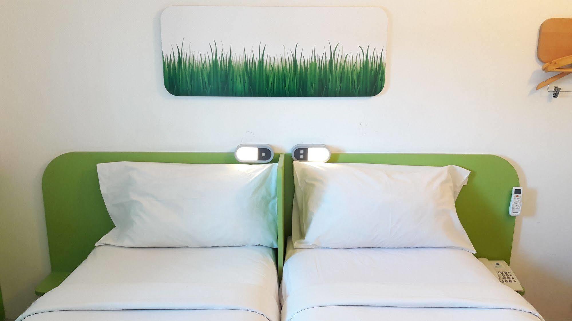 Cordia Hotel Makassar Airport Manda Екстер'єр фото