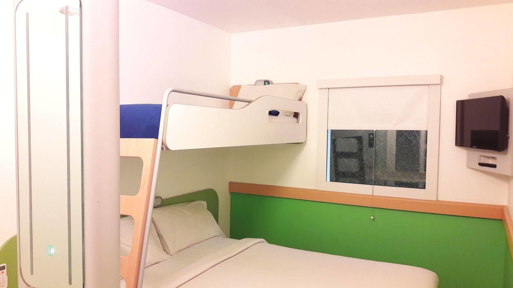Cordia Hotel Makassar Airport Manda Екстер'єр фото