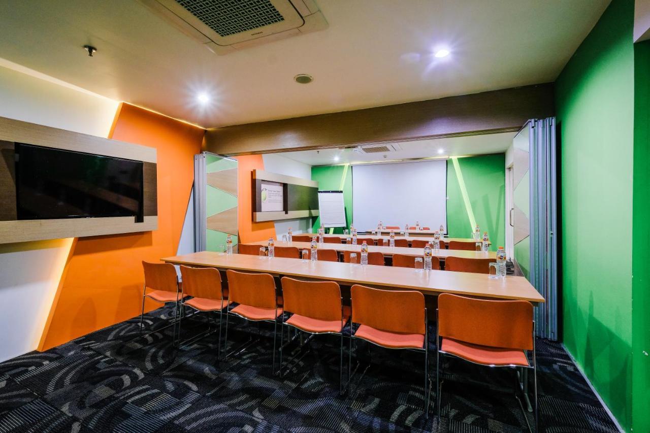 Cordia Hotel Makassar Airport Manda Екстер'єр фото